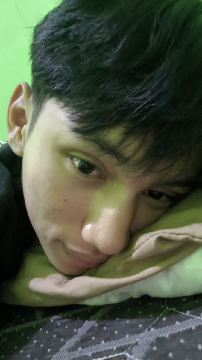 zielsxzl's tweet image. good night and sleep well guys