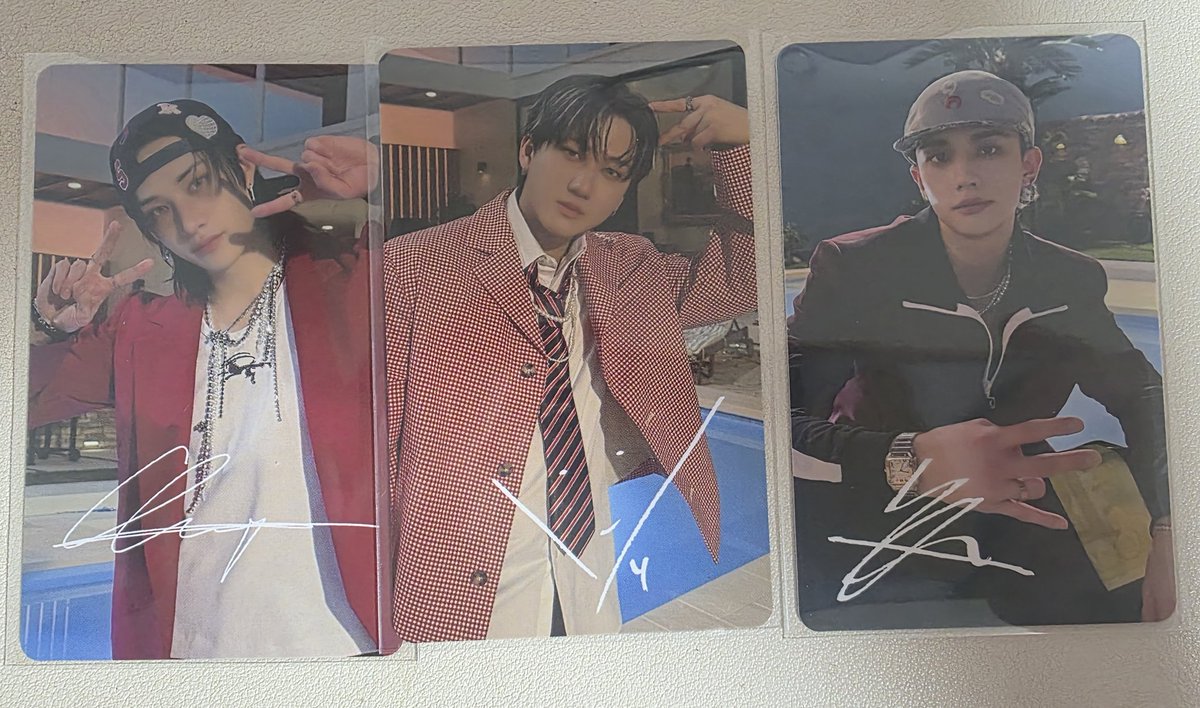 mellsonga's tweet image. 두잇 hmv 럭드 한지성 싸인포카 구해요
방찬, 창빈, 현진 싸인포카중 하나랑 교환구합니다!!

두잇 doit do it 스키즈 스트레이키즈 한 한지성 방찬 리노 창빈 현진 필릭스 릭스 용복 승민 아이엔 hmv 포카 교환 스키주 싸인 사웨 메이크스타 skz straykids