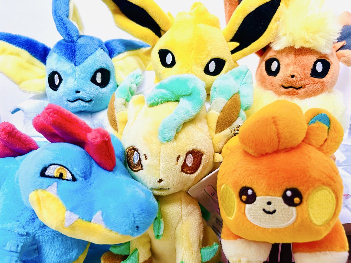 今日は池袋にいなかったオーダイルfitを探しに渋谷のポケセンに行ってきました☺️
運良くラストのオーダイルゲットできました！パモちゃんは可愛すぎたので2匹目です🥰ブイズfitはお顔をみてお迎えしたかったのでやっと遭遇できてよかったです！