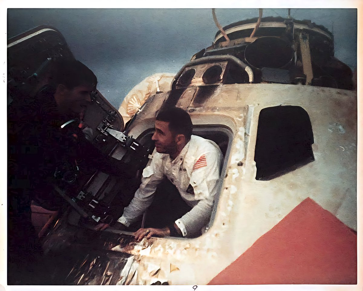 CONTACT LIGHT 。 ◯ *・ tweet media