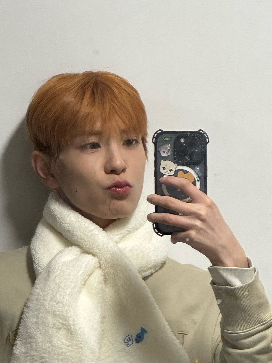 251228 🦦🫧 YUKI is such a cutie. You worked hard today too 🥹