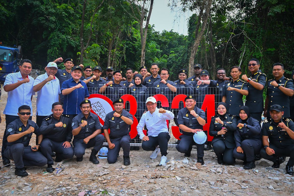 Nga Kor Ming tweet media