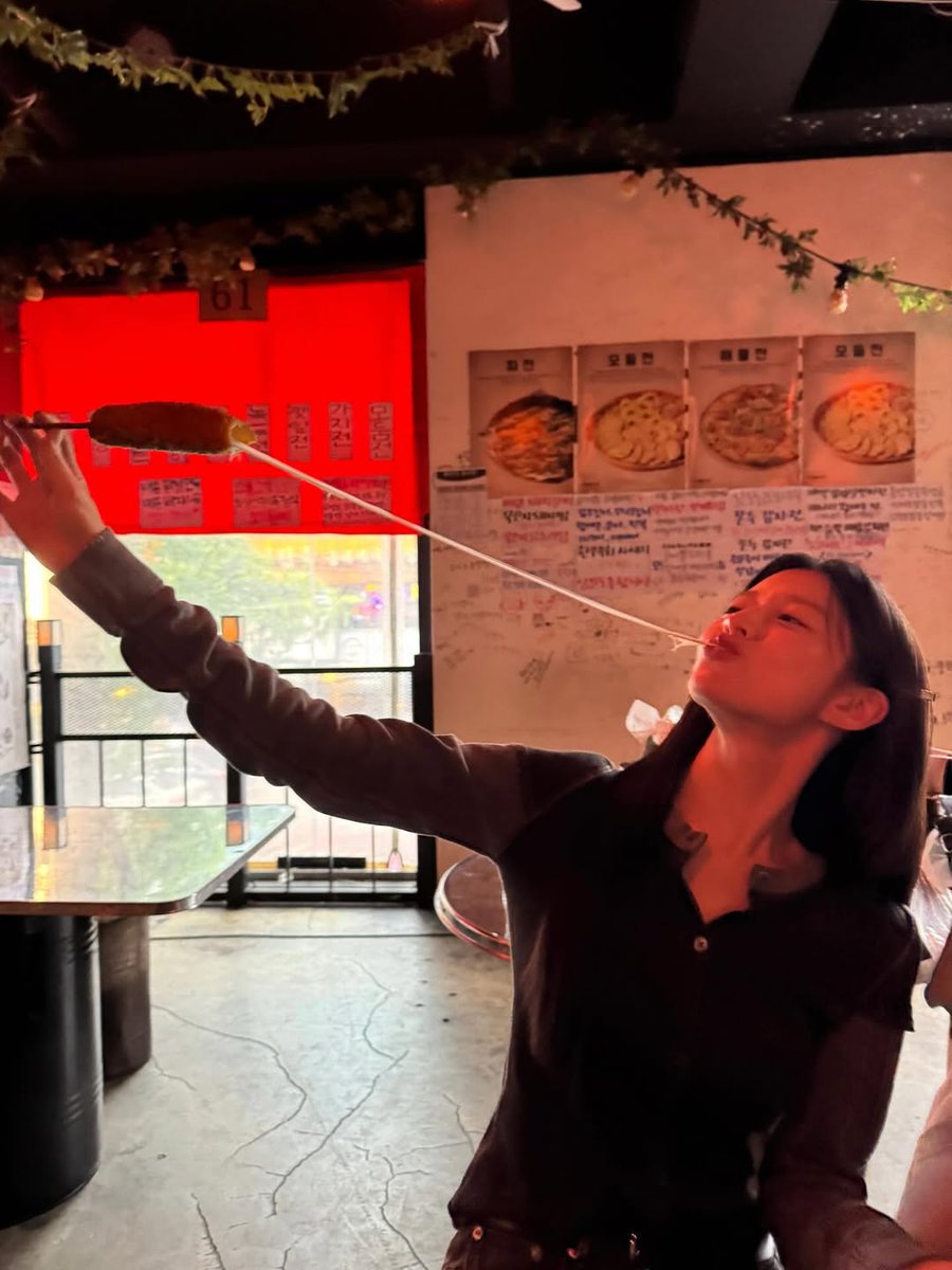 gyjfilms's tweet image. i love her silly goofy ass