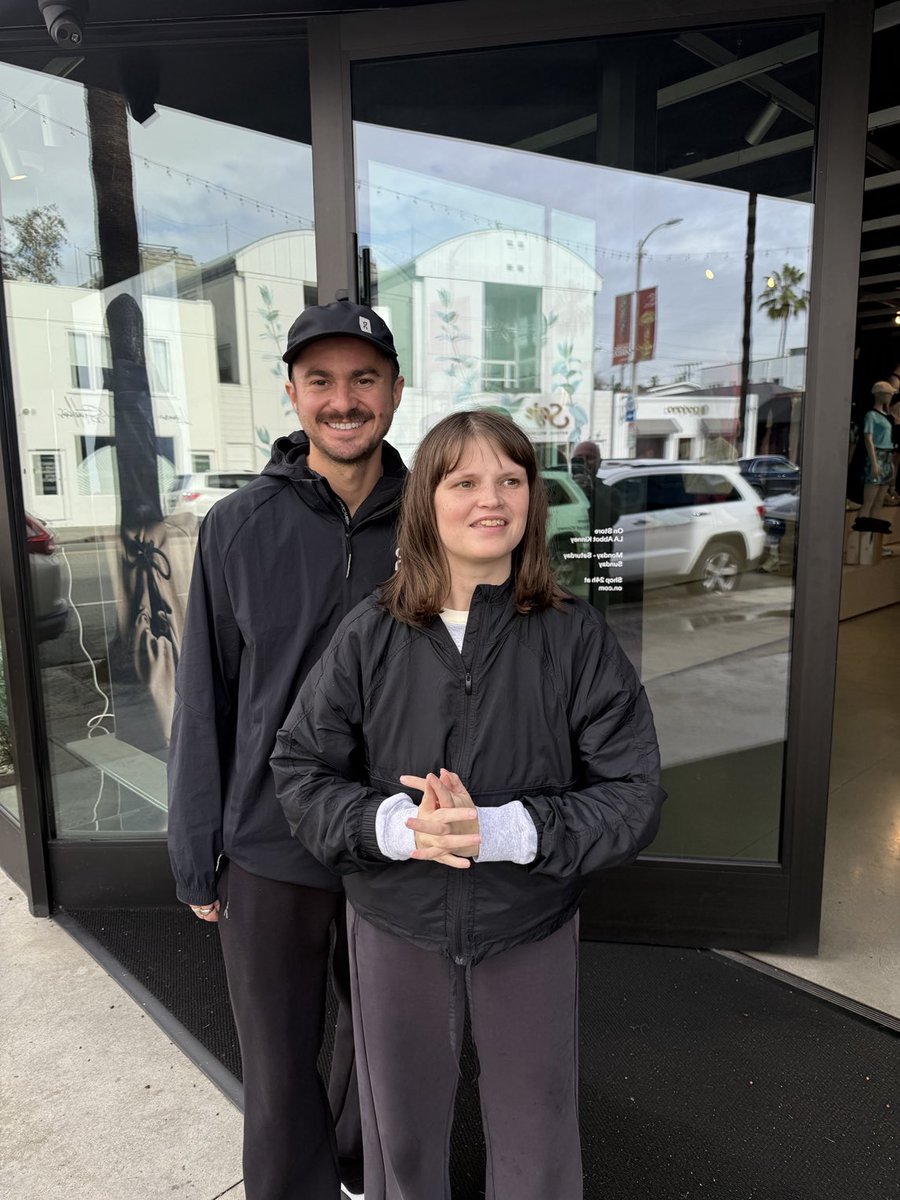 Tom Strunk tweet media