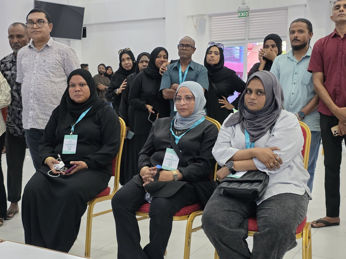 BullbullAddhu's tweet photo. ޕީ.އެން.ސީ ޕްރައިމަރީ އައްޑޫސިޓީ ފޭދޫ މަގުއްދޫ ދާއިރާގެ އ.ތ.މ ކޮމިޓީ ވޯޓްގެ ވަގުތީ ނަތީޖާ
1.  ފާތިމަތު ޝިޒުނާ:  120
2. ހަދީޖާ ޒާހިރު:  97
3.  ފަޟީލާ އަލީ: 15
ބާތިލު ވޯޓް:  16
ވޯޓްލީ މީހުން: 248
ވޯޓްލާންޖެހޭ މީހުންގެ އަދަދު: 556
#DhiveheengeRaajje 
#LCE2026 
#PNCPrimary 
#CongressPartyMV 
#AdduFeydhoo