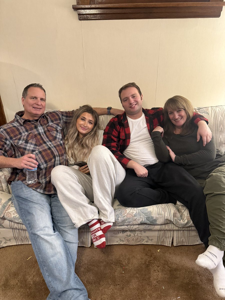 Maxwell Weiss tweet media