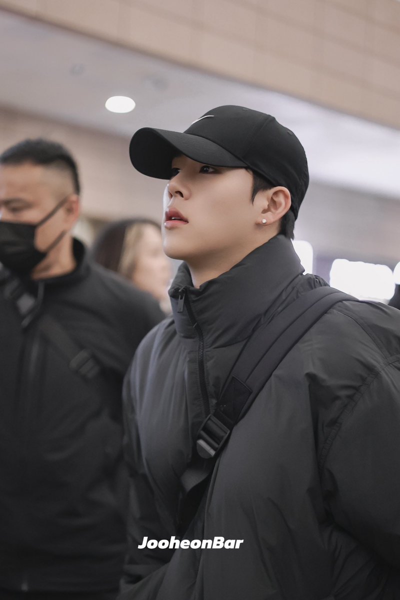 JooHeonBar's tweet photo. 251227 上海到达

#몬스타엑스 #주헌 #JOOHONEY
@OfficialMonstaX https://t.co/pxwxsZ2uHX