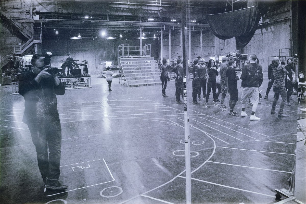 Sometimes I randomly post images online so that if a hard drive fails later, I can grab it from online as a last resort. This is that. Me photographing Jennifer Lopez on her last day before the tour started.