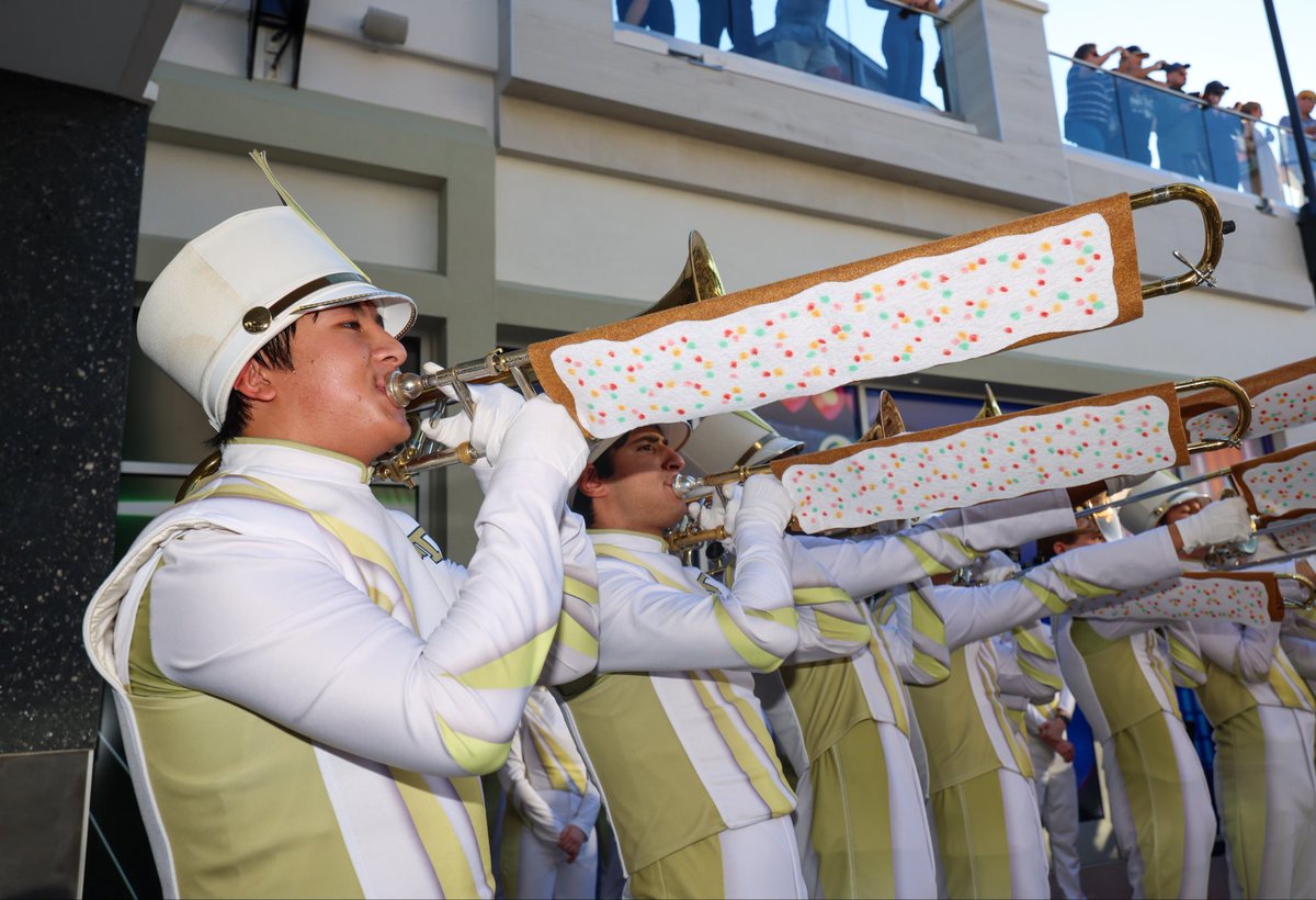 RedditCFB's tweet image. Pop-Tart trombone slide cover.