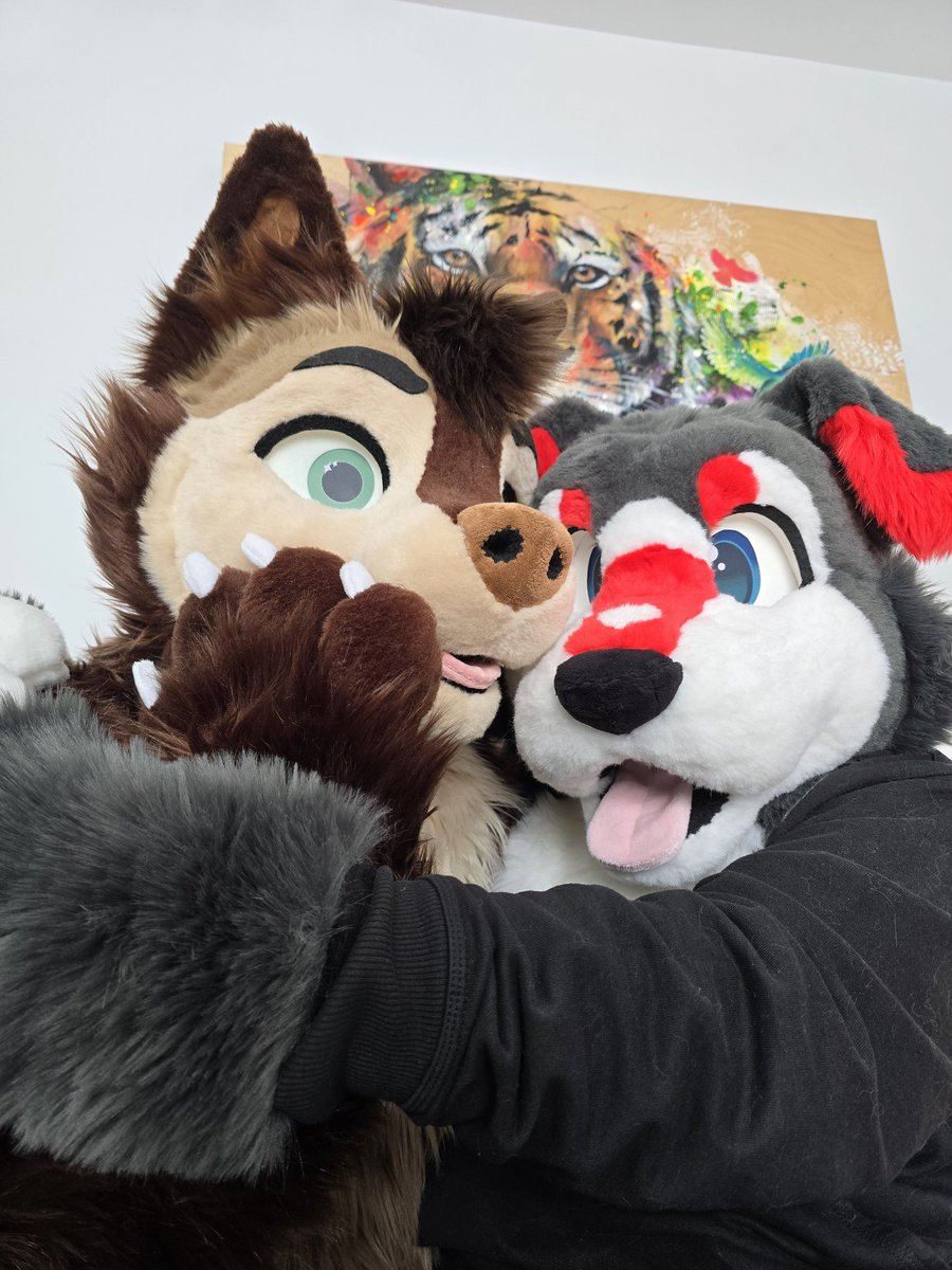 MazeyCabbit tweet media