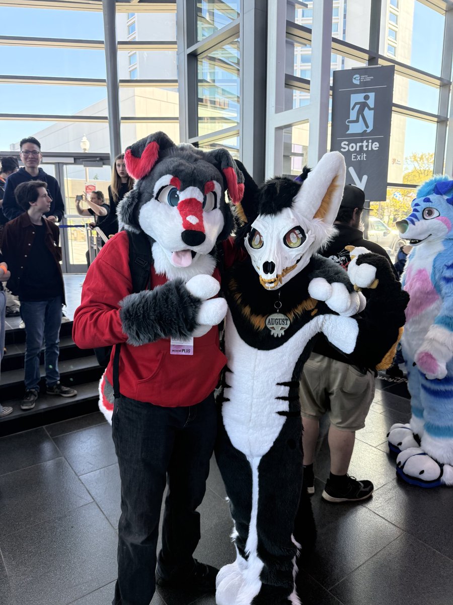 MazeyCabbit tweet media