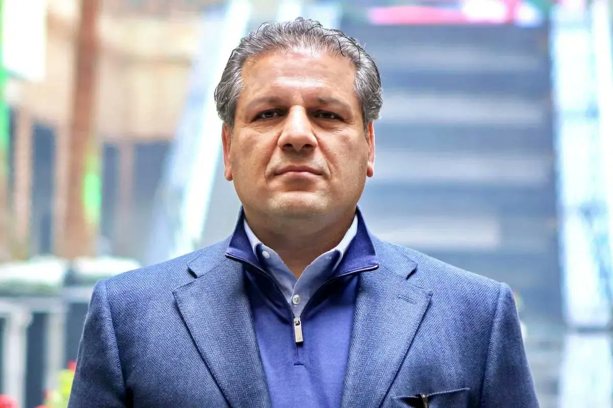 امثال علی انصاری و بانک آینده صدها همت پول خلق میکنن، مهم نیست، ولی تا به چندرغاز حقوق کارگر میرسه تورم ایجاد میشه. جمع کنید بساط این دروغ و ظلم تکراری رو!