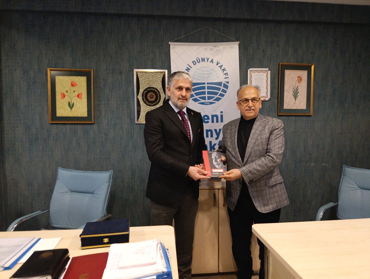 Saadet partisi Bursa il Başkanı
Sayın Hamza Gürsel yeni Dünya Vakfí
Başkanı Sayın Tahsin Kara beyi
Makamında ziyaret etti