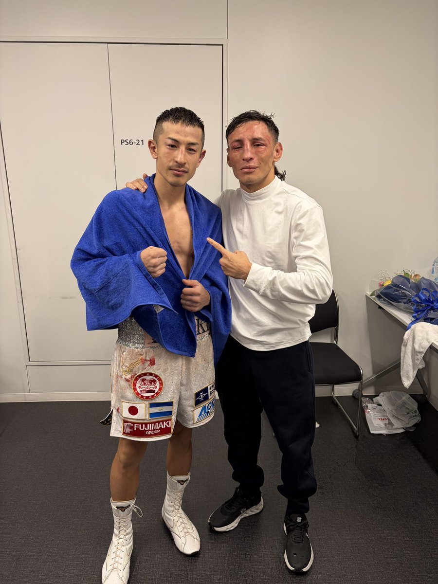 boxingscene's tweet image. Masamichi Yabuki and Felix Alvardo
Show respect after battle🤝