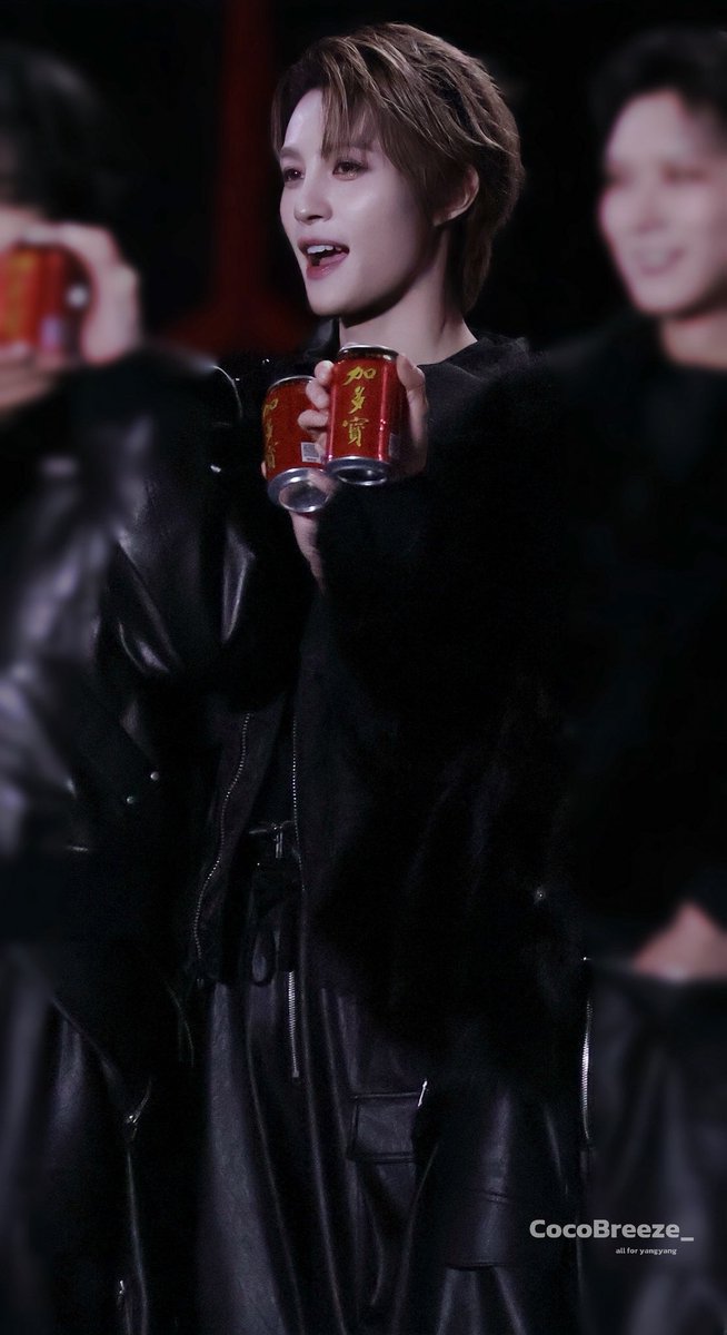 20251227
cute～～～
#WayV #威神V #웨이션브이
#양양 #扬扬 #刘扬扬 #YANGYANG