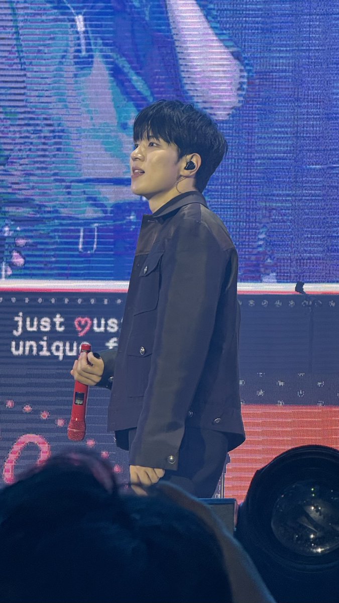 오늘왤케왕자님일까요……………………………….??