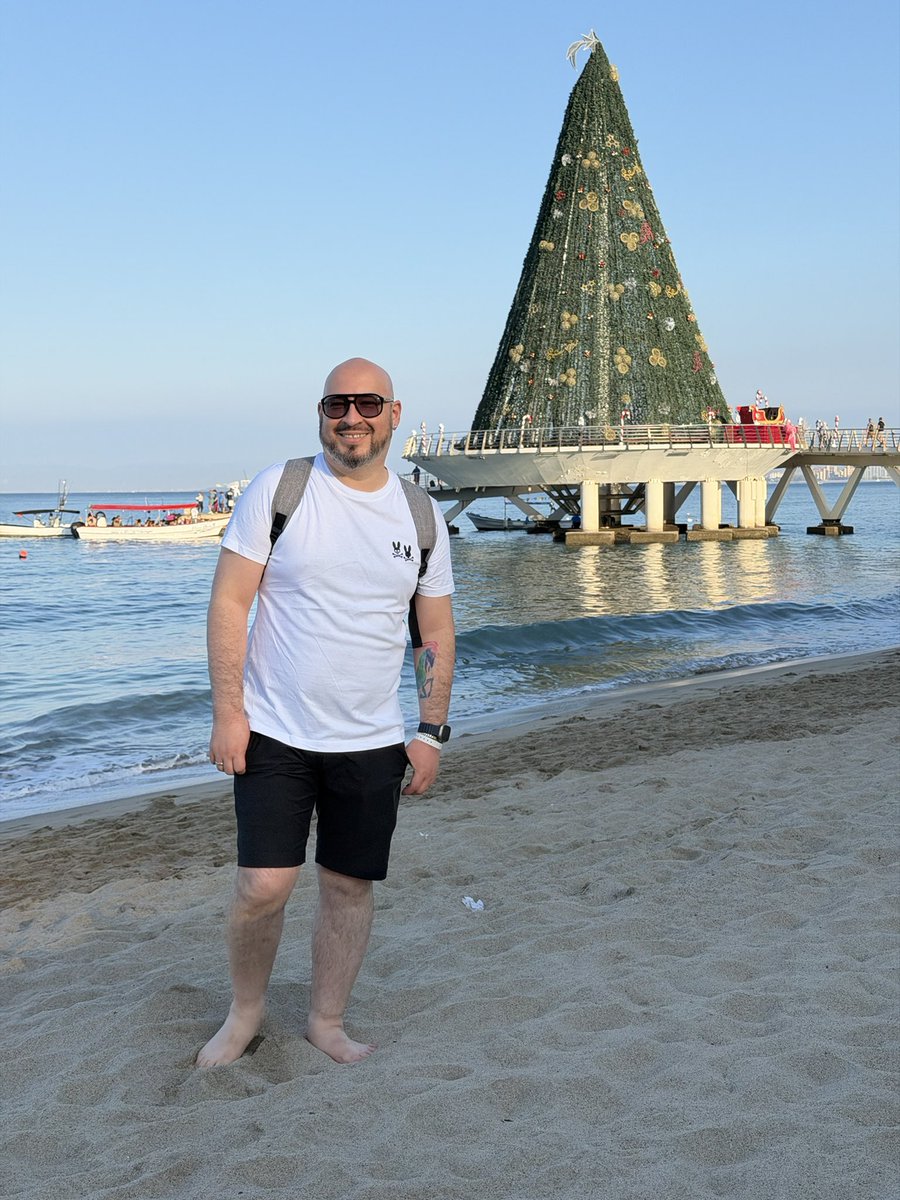 Mi doble papada manda saludos.