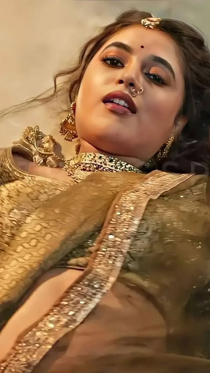 Which side of Her you loved most..♥️♥️🔥🔥
#PriyankaMohan  Priyanka Mohan