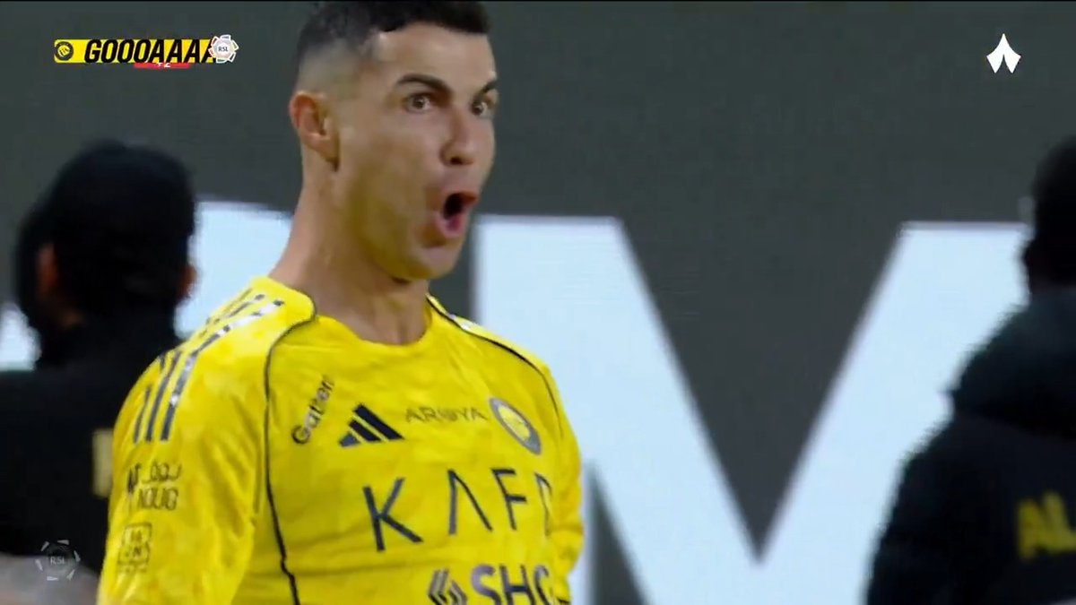 رونالدو يعود من جديد ويسجل هدفًا مذهلًا بالكعب 