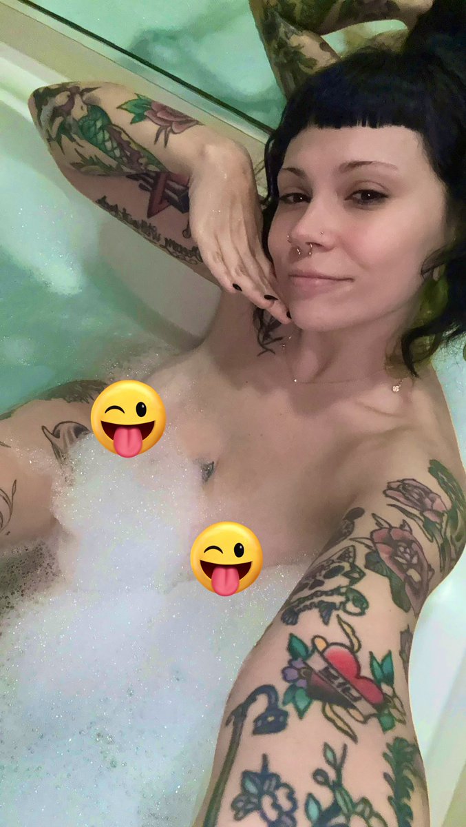 I hope everyone had a great Christmas! Still feeling that sting of loosing my money from Best Buy. 😭 I have some past sets available and trying to get a new one for new years! Hit your girl up. I am broke broke.