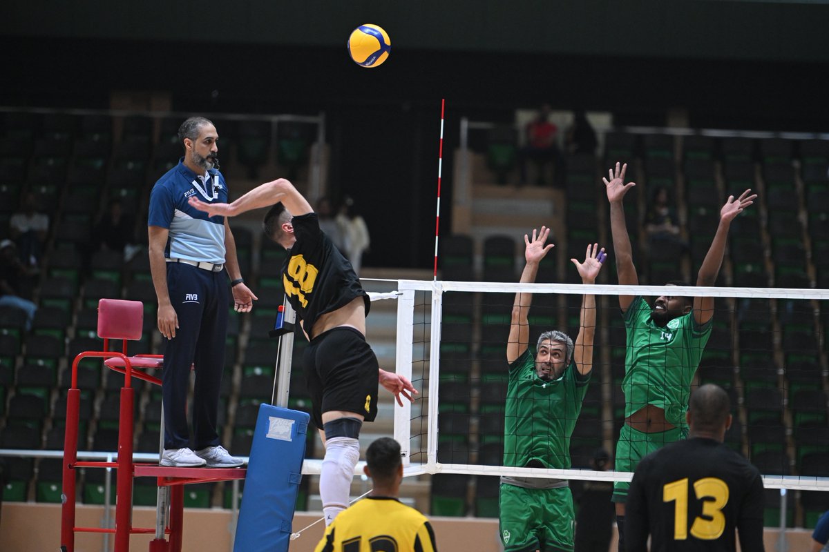 ittihad_cn's tweet photo. 🏆 | الدوري الممتاز لكرة الطائرة
🏐 |#الاتحاد 3 : 2 الأهلي  
🔚 | نهاية المباراة https://t.co/fhE5ofB5II