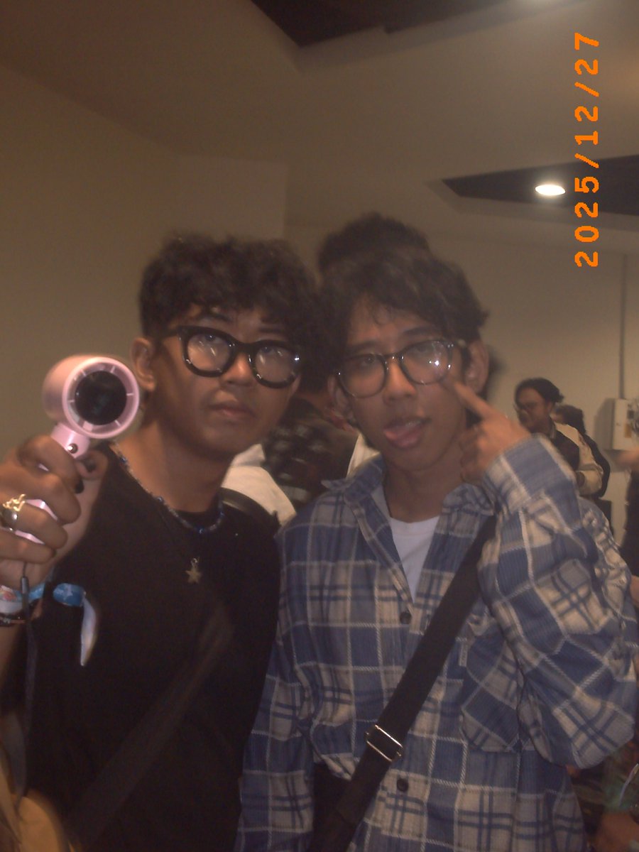 nadhil_ah's tweet image. chibicon day 1
-@fly5metothemoon @Athakk1312 @neytelkomsel @heykachu