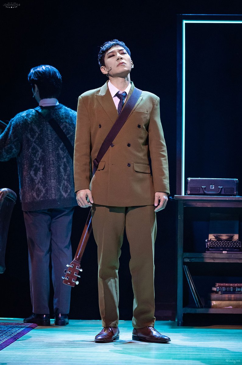 Loading704_pic's tweet image. 251227 미드나잇 액터뮤지션 낮공 스페셜 커튼콜  
이승현 비지터

#이승현 #미드나잇 #액터뮤지션