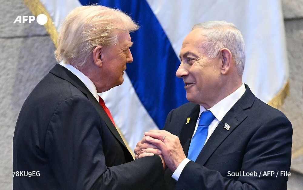 AFP's tweet image. 🇺🇸 🇮🇱 Israeli Prime Minister Benjamin Netanyahu is due to meet US President Donald Trump in Florida on Monday, an Israeli official told AFP, in what is seen as a crucial visit for the next steps of the fragile Gaza truce plan. 
➡️ u.afp.com/S8eS