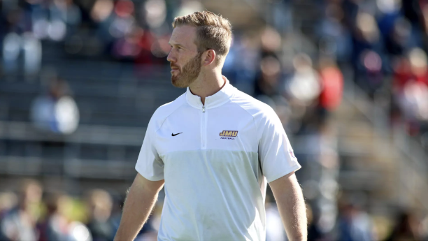 Pete Thamel tweet media