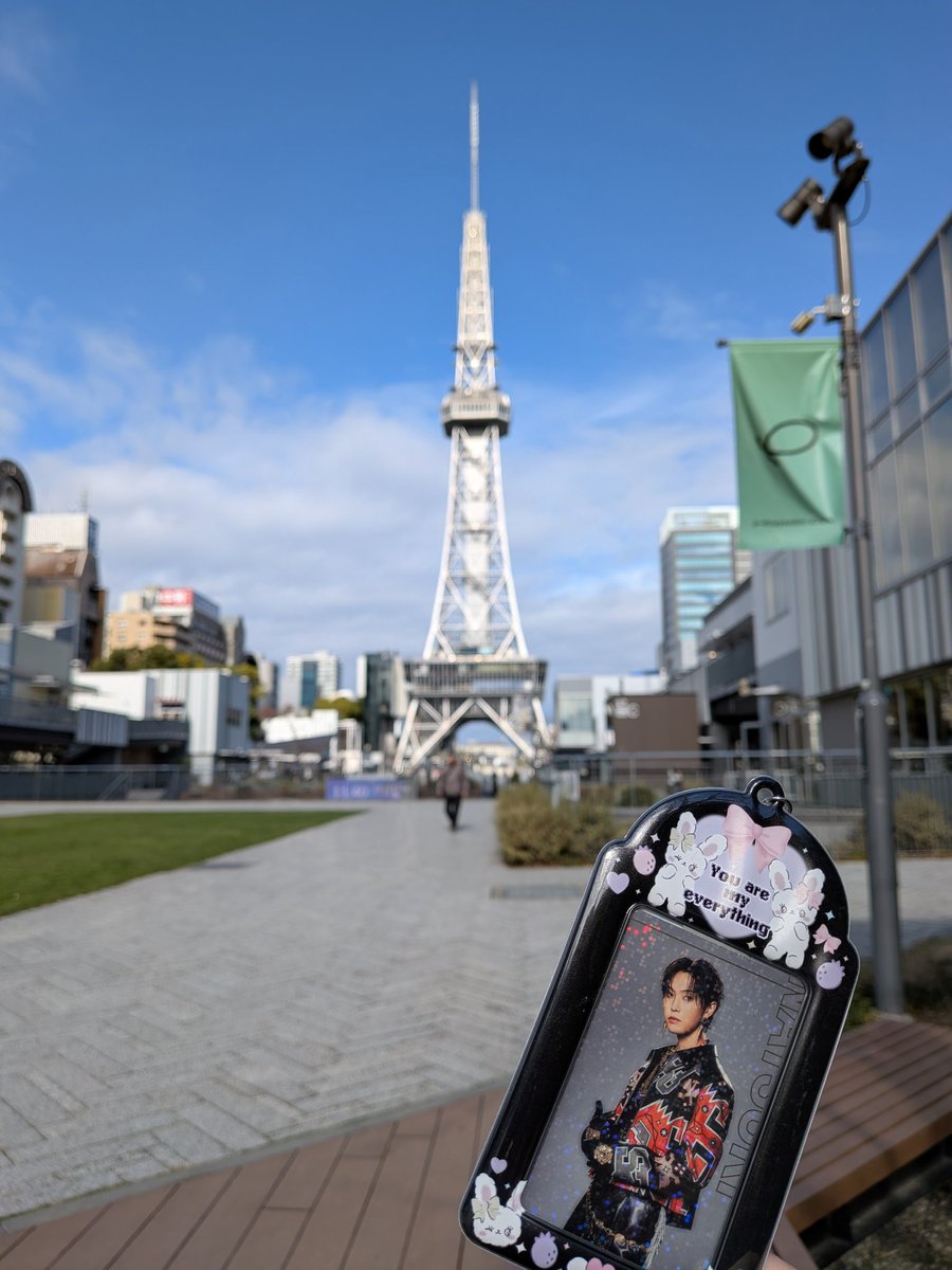 chiikumax's tweet photo. 初めてのEXILEひとり参戦！！！
ずっと知ってるのに(EXILEどころかZOO世代(笑))
全く興味がなかったのに
ひとりでも観に行きたいって思うことがあるって、何がキッカケになるか分からないね…

ホリナツのカンムリ(仮)のオープニングと同じとこ🦙
#堀夏喜 https://t.co/Q8BZA8jdPH