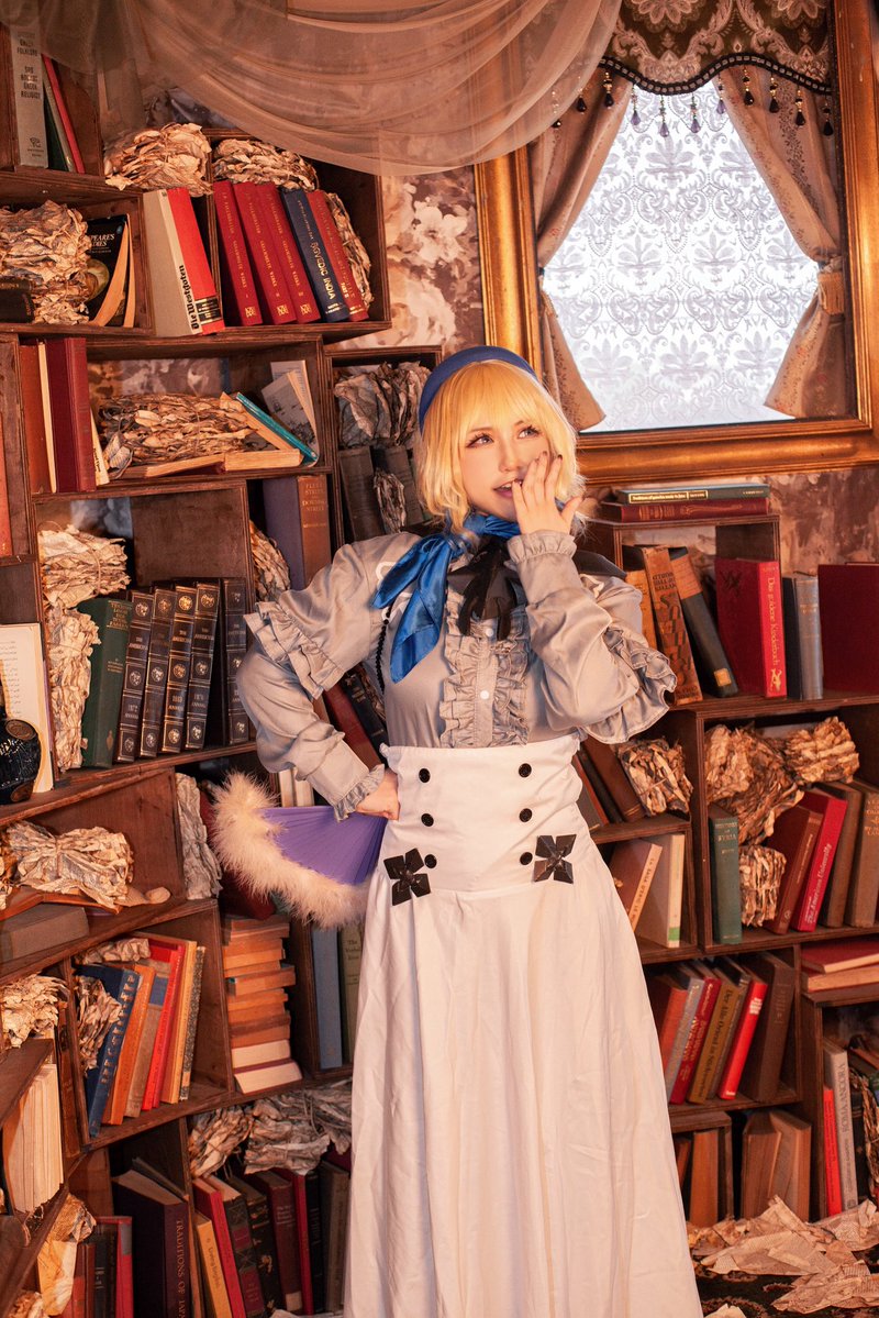 In the light, I am a noble of Nuvelle.
In the shadows, I am still a noble of Nuvelle.

#ConstancevonNuvelle
#FireEmblemThreeHouses 
#cosplay