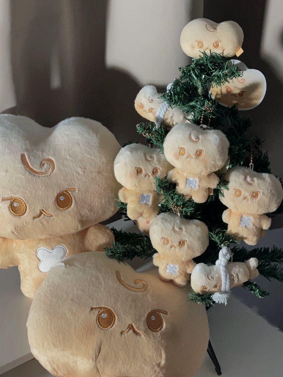 chouxcmie's tweet image. 궁빵트리🎄