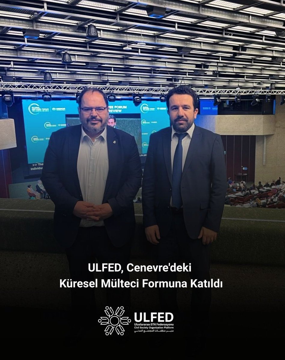 ulfed_tr's tweet photo. 🌍ULFED, Cenevre Küresel Mülteci Forumu’na Katıldı

ULFED, 15–17 Aralık 2025 tarihlerinde Cenevre’de düzenlenen Küresel Mülteci Forumu İlerleme Gözden Geçirme Toplantısı’na (GRF) katıldı.

“Suriyeli mültecilerle ilgili anlatıyı yeniden şekillendirmek, kök nedenleri ele almak ve kalıcı çözümleri teşvik etmek” başlıklı oturumda, ULFED adına yapılan müdahalede şu hususlar vurgulandı:

📍Zorunlu Göç: Sığınma talebinin  temel bir hak olduğu vurgulandı.
📍Ekonomik Katkı: Suriyelilerin Türkiye ekonomisine önemli katkı sunduğu belirtildi.
📍Suriye’de Durum: Altyapı ve kurumların ciddi şekilde tahrip olduğu ifade edildi.
📍Türkiye’nin Rolü: Ev sahipliği nedeniyle Türkiye’ye teşekkür edildi.
📍Geri Dönüş: Sürecin gönüllülük esasına dayanması gerektiği hatırlatıldı.