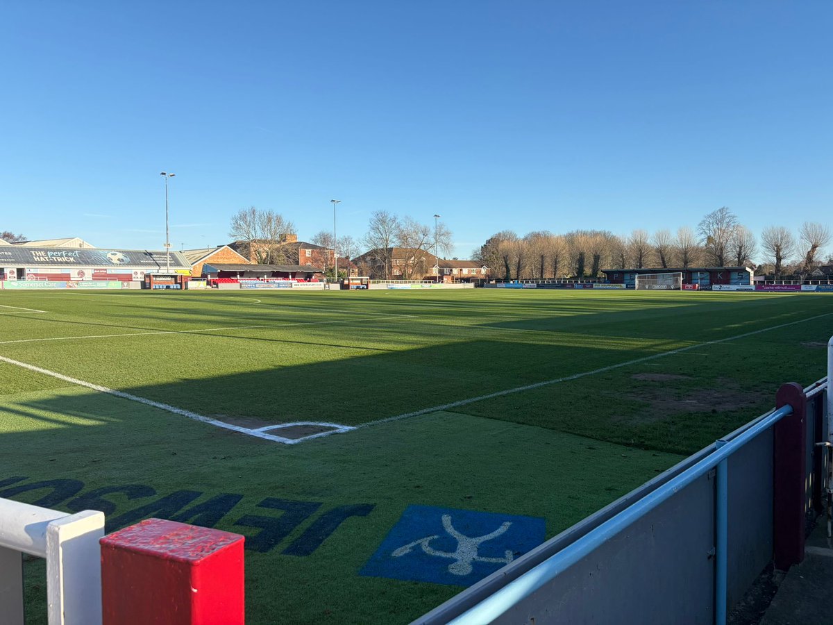 TauntonTownFC's tweet photo. The Cygnet looking absolutely stunning in the Somerset sun ☀️ 

Massive thanks to Rob Hake and the team for getting the pitch ready for today’s fixture vs @GCAFCofficial ⚽️

See you soon, Peacocks!

#UpThePeacocks 🦚 https://t.co/9UO350QUST