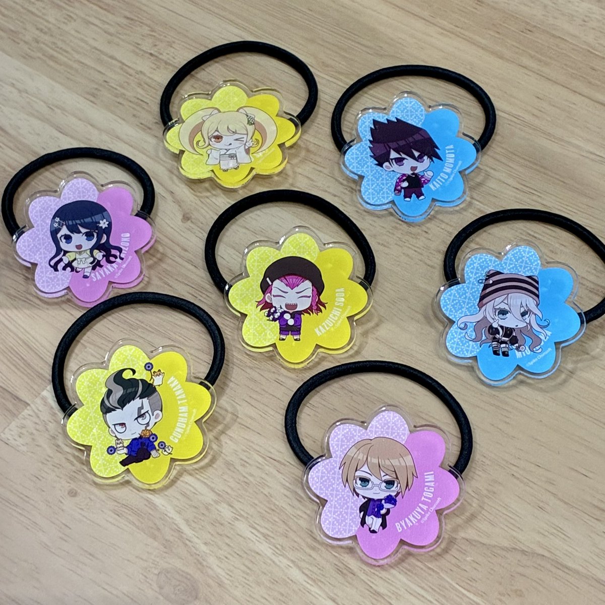 コラボカフェグッズの 事後通販、予約受付中❣️ 一人ひとりのお花