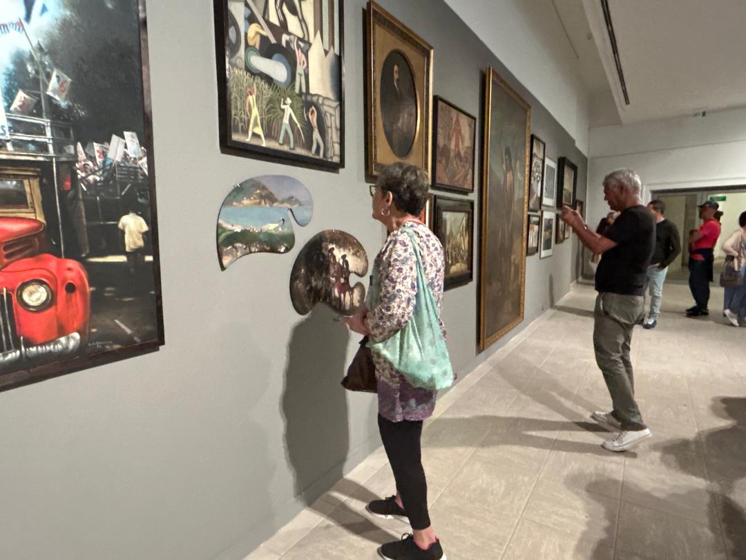 CubaBellasArtes's tweet photo. La vitalidad de la obra pictórica de Pedro Álvarez (1967  2004) ocupa desde este 26 de diciembre los espacios de la sala de exposiciones temporales del segundo nivel del Edificio de Arte Cubano.

✔️ Conoce más siguiendo este enlace 👇

https://t.co/vBtBWAd2Gq

#NuevaExposición https://t.co/YT2WrHJfkt