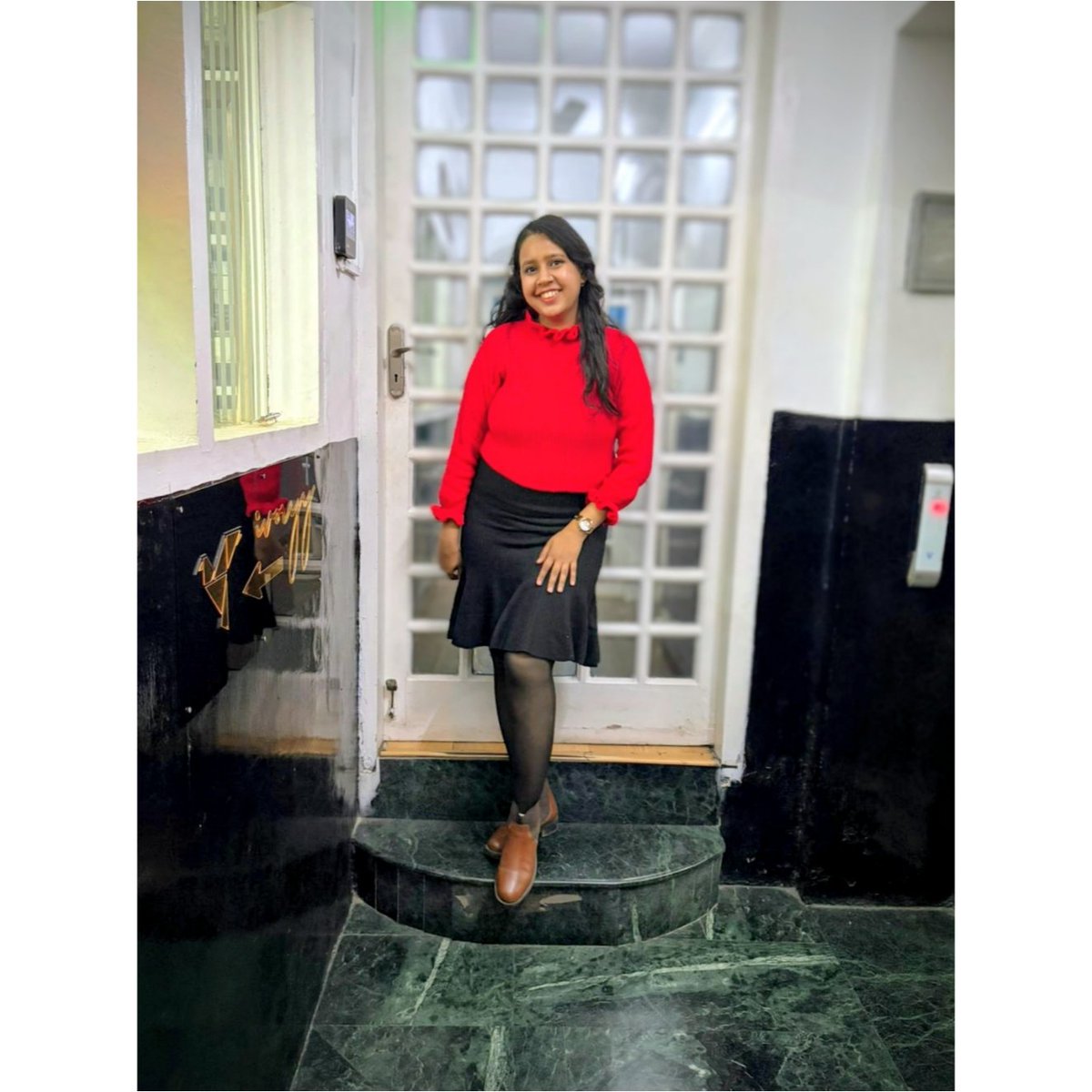 _Tanu_paliwal's tweet photo. Sleighing the Christmas vibes 🎅❄️🎄#ChristmasVibes #MerryChristmas #FestiveSeason #christmasparty2025🎄✨❄️ #tanushreepaliwal #MeAndTheeSeries https://t.co/31XJi5YmXF