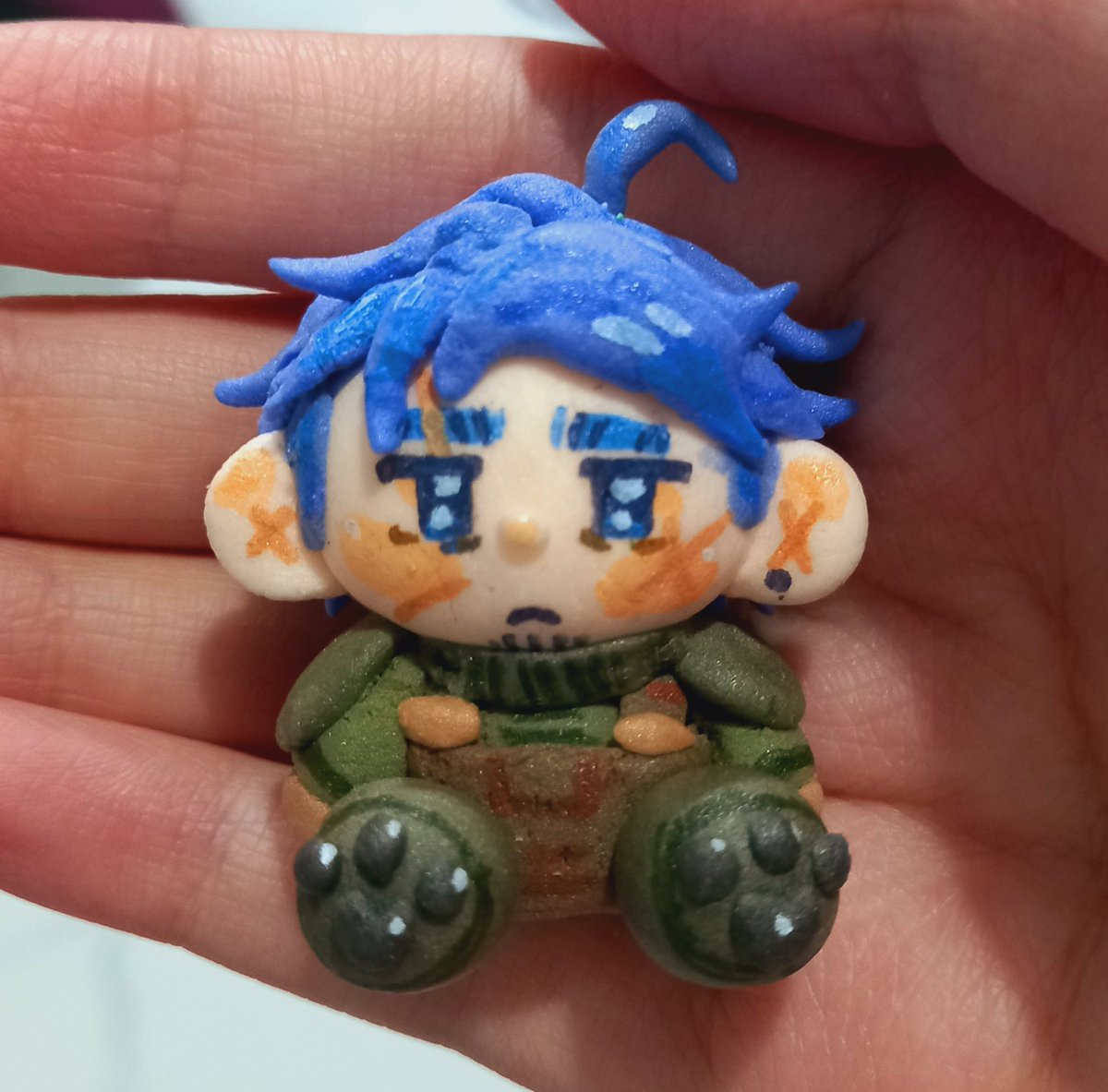 Yeahh I sculpted him for an hour. HE LOOK SO SILLYS AWHH 
#guest1337 
#forsaken