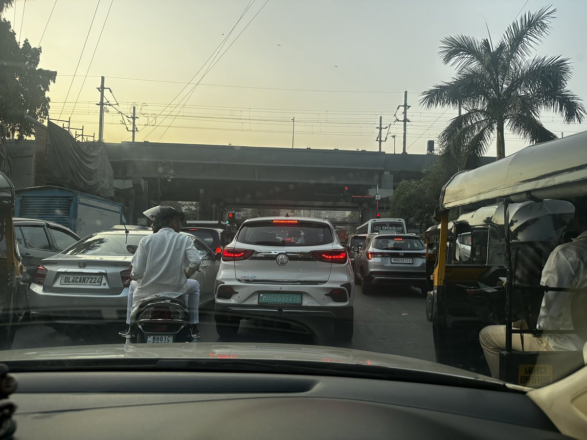 When can India have proper lane traffic to improve traffic sense and safety 🤔