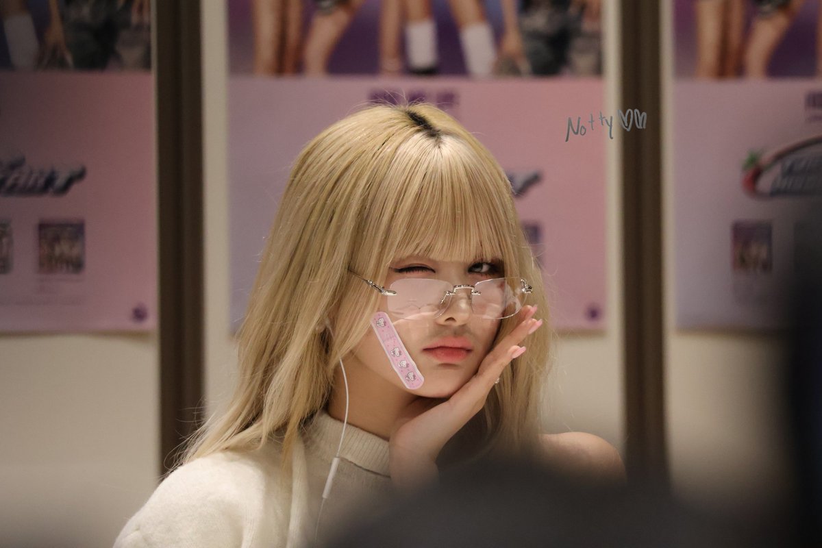 1227 KISS OF LIFE - BELLE メンバー全員プレミアムサイン会 ベルさん