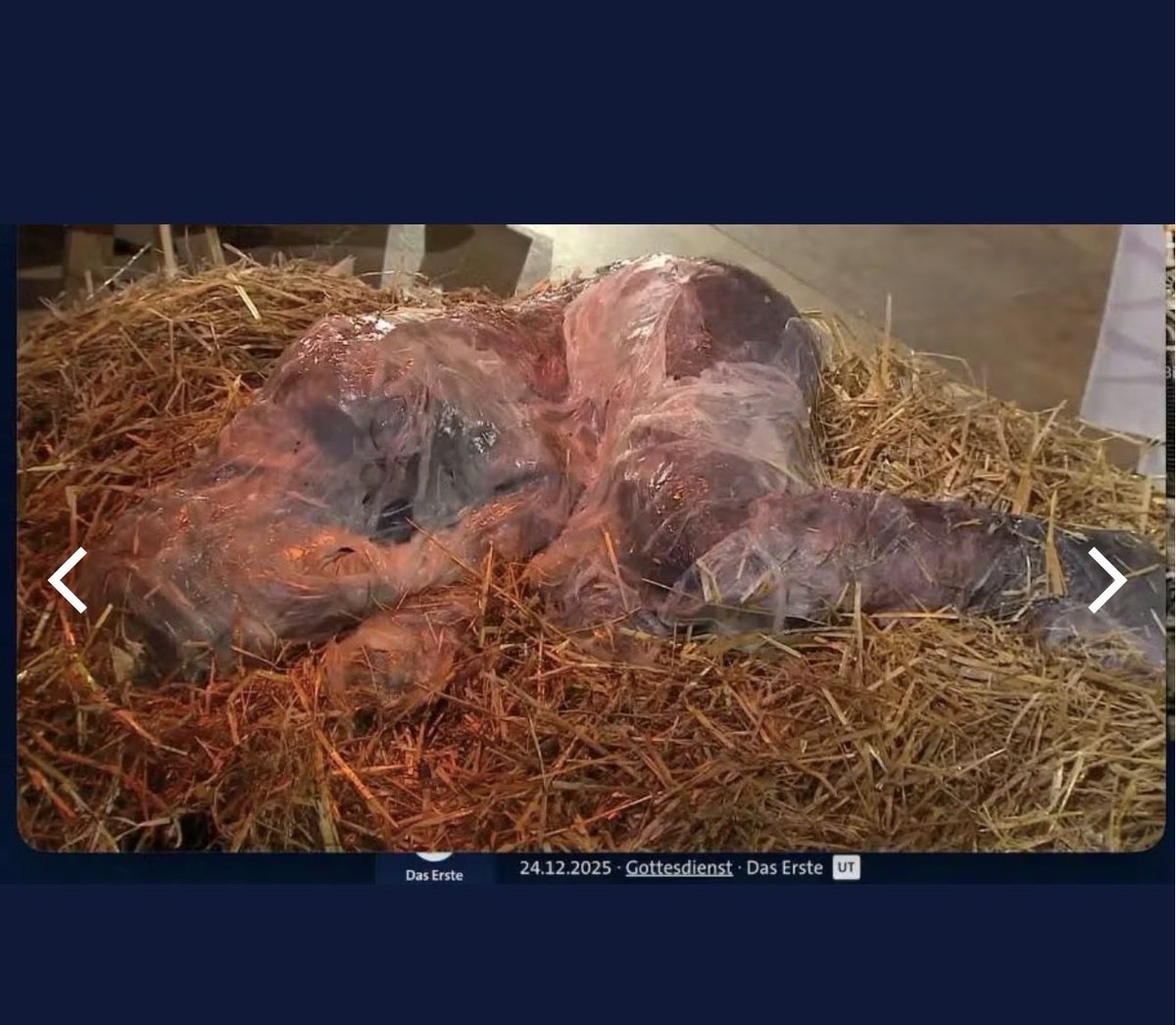 MonikaGruber24's tweet image. In der ARD wurde an Heilig Abend ein Gottesdienst aus Stuttgart übertragen, bei dem das Jesuskind als alienartiger Schleimbatzen präsentiert wurde: Das sind die letzten Zuckungen einer völlig degenerierten, moralisch verwahrlosten Wohlstandsgesellschaft. S‘isch over. #wokeisdead