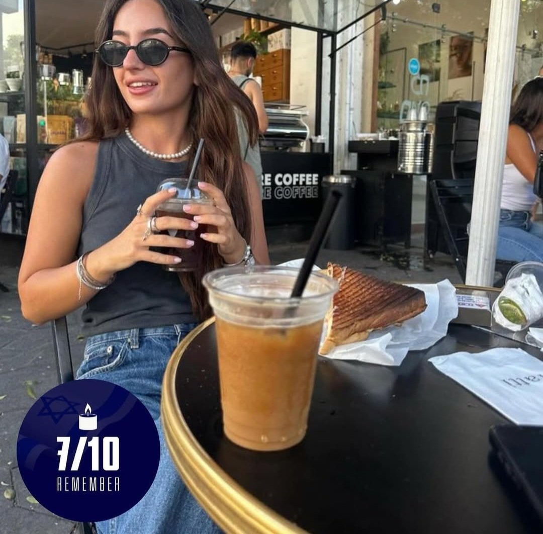 Elke dag een foto van de gruwelijke moorden op 7 oktober...(vermoord op het Nova-festival)
Opdat we niet vergeten
Liel 19 jaar 💔