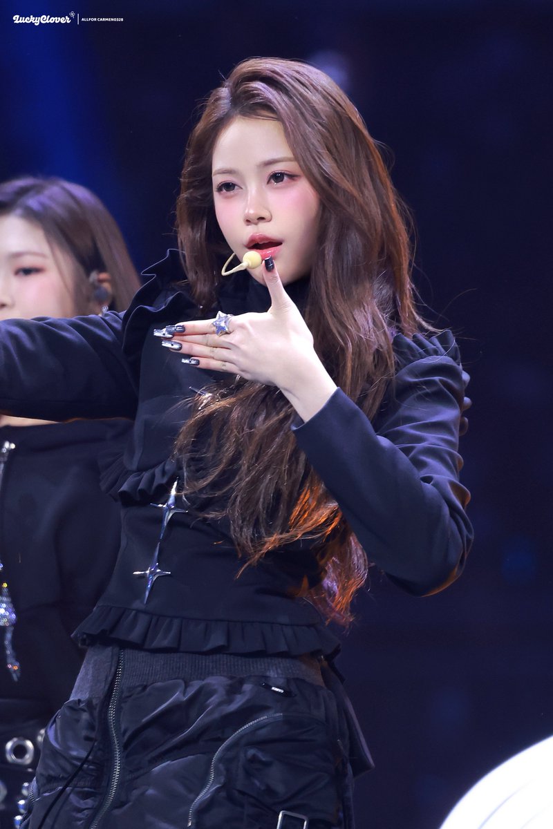 251225 

#Hearts2Hearts #하츠투하츠 #H2H 
#CARMEN #카르멘