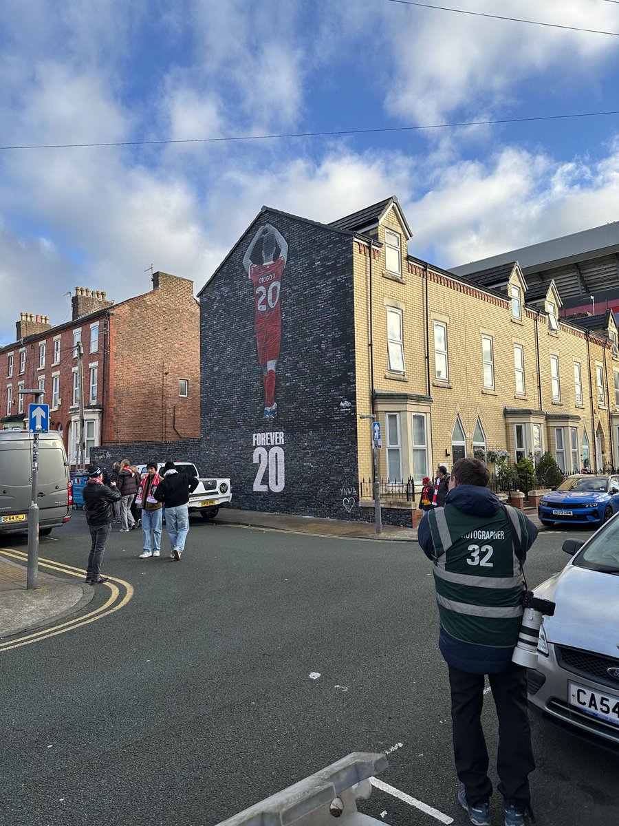 IanByrneMP's tweet image. Thinking of his family &amp;amp; friends today.❤️💛