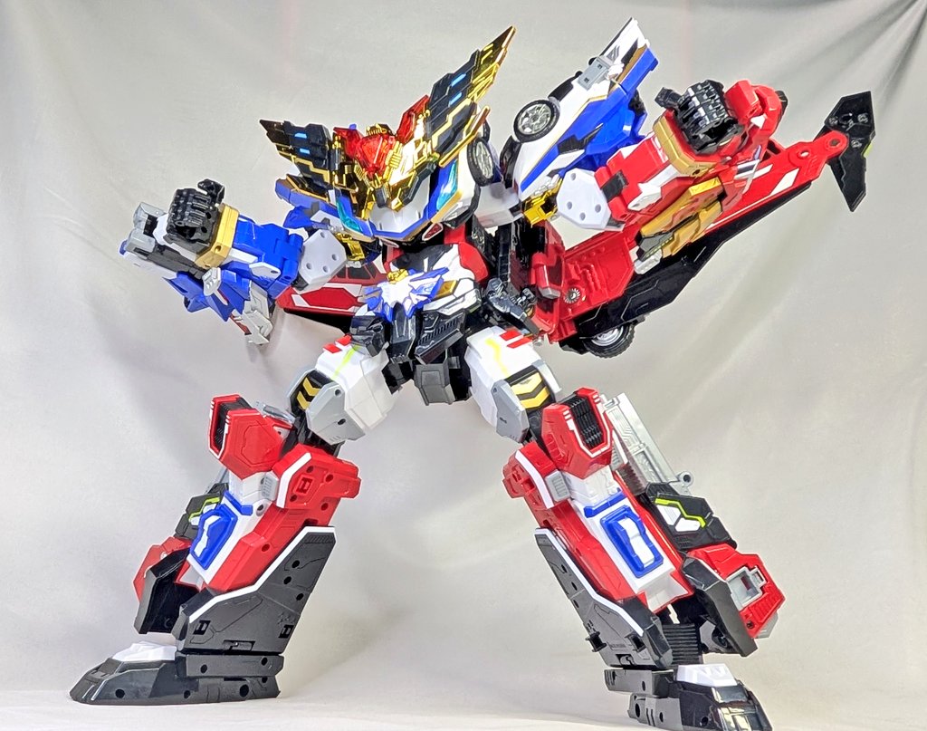 2025年の暮れに超ド級のアイテムが届く‼️‼️‼️ メタルカードボットW