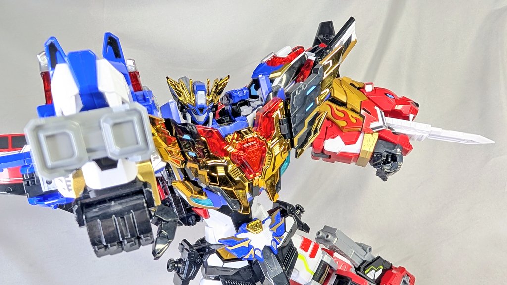 2025年の暮れに超ド級のアイテムが届く‼️‼️‼️ メタルカードボットW