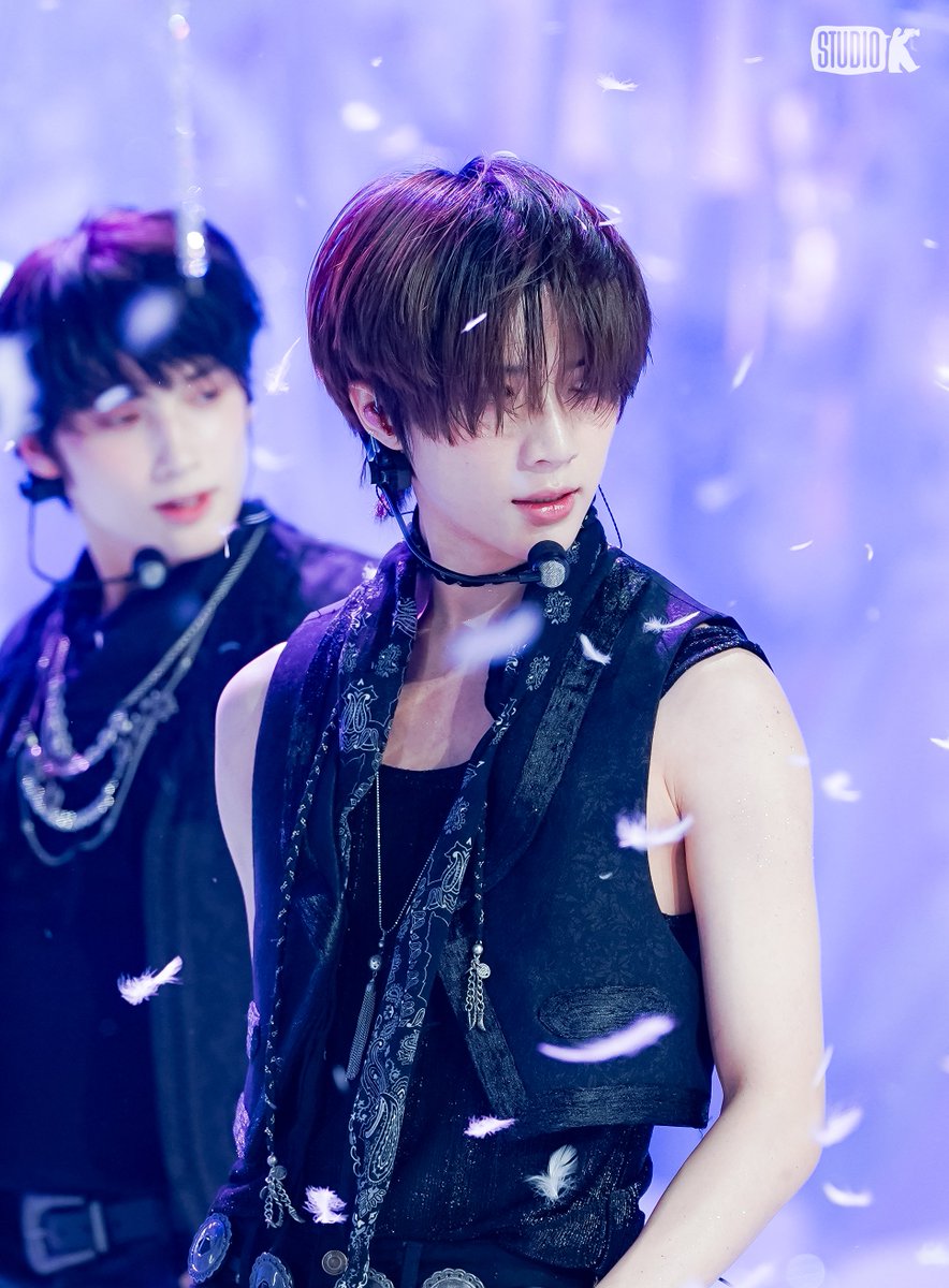 𝕴𝙑𝙊𝙍𝙔 tweet media