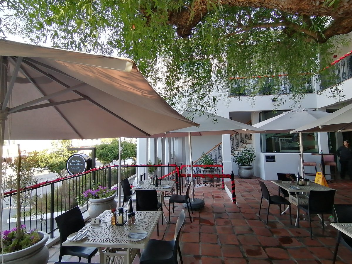 SobAlert's tweet image. Compliments from @SobAlert to @TulbaghTourism for the clean streets of this historic town of #Tulbagh once the fourth largest town in the country. Plenty to see and do while staying at the luxury @tulbagh_hotel.
#SobAlert
#Energy
#healthylifestyle