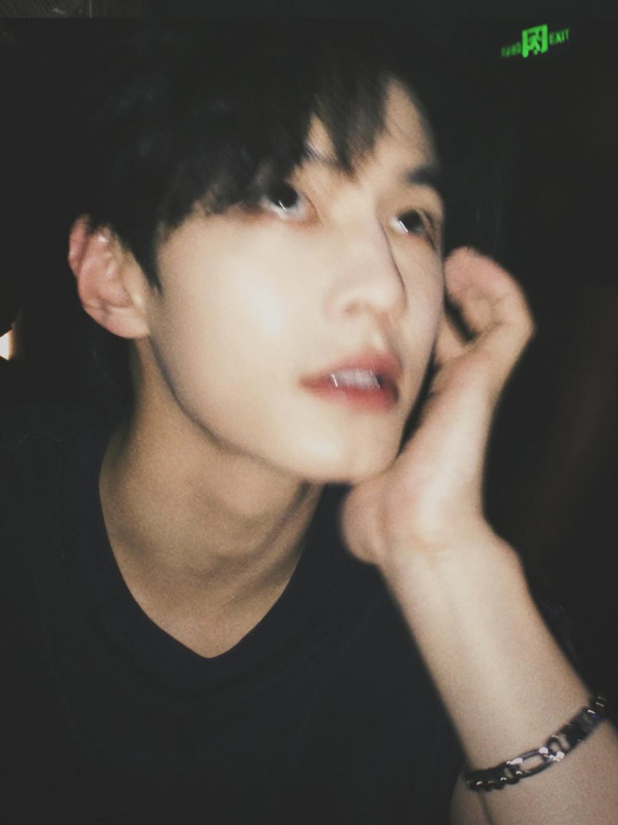 fatescriber's tweet image. ㅤ
ㅤ
Boyfriend is boyfriend-ing.
ㅤ
ㅤ