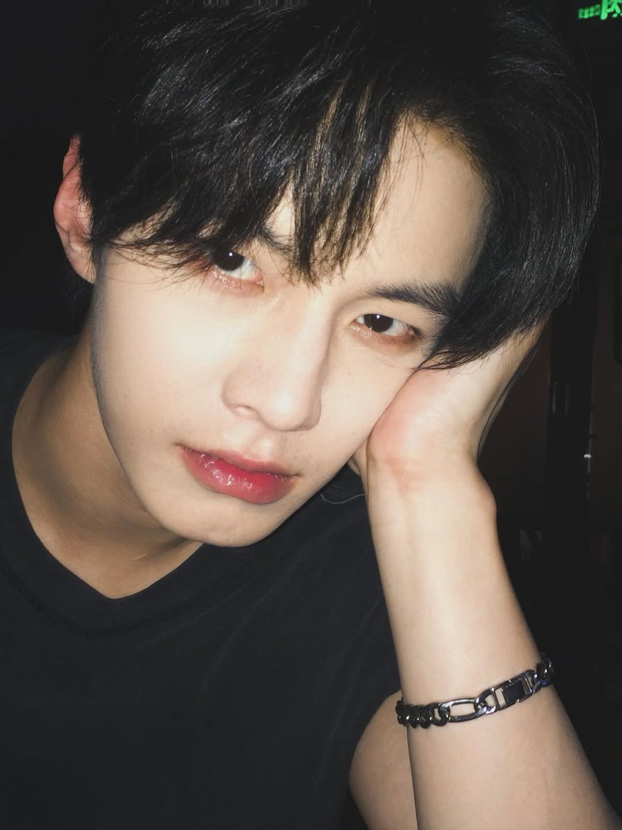 fatescriber's tweet image. ㅤ
ㅤ
Boyfriend is boyfriend-ing.
ㅤ
ㅤ